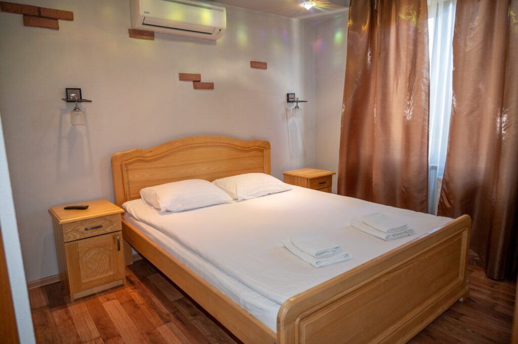 ЛЮКС ІЗ БАЛКОНОМ