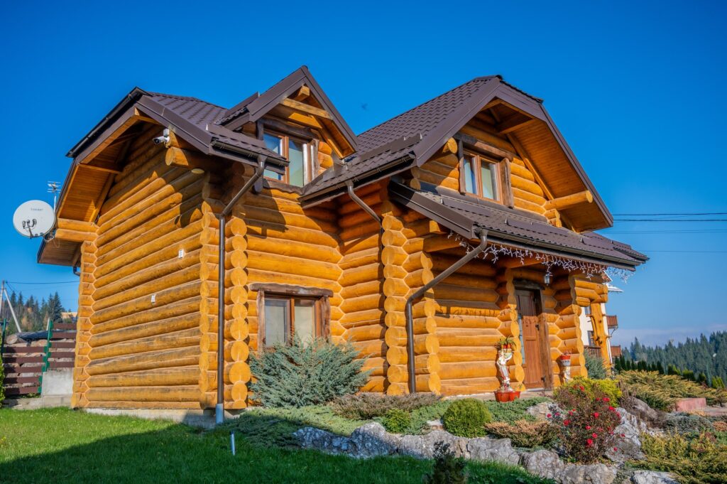 ДВОПОВЕРХОВИЙ 4-МІСНИЙ КОТЕДЖ